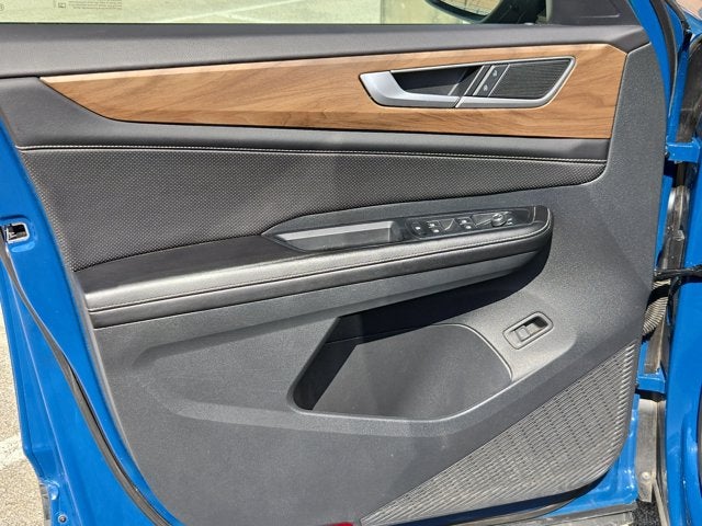 2025 Volkswagen Atlas 2.0T SE with Technology 4MOTION