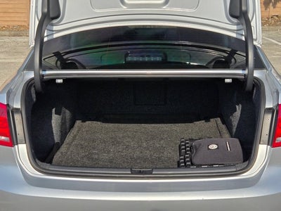 2015 Volkswagen Passat 4dr Sdn 1.8T Auto SEL Premium