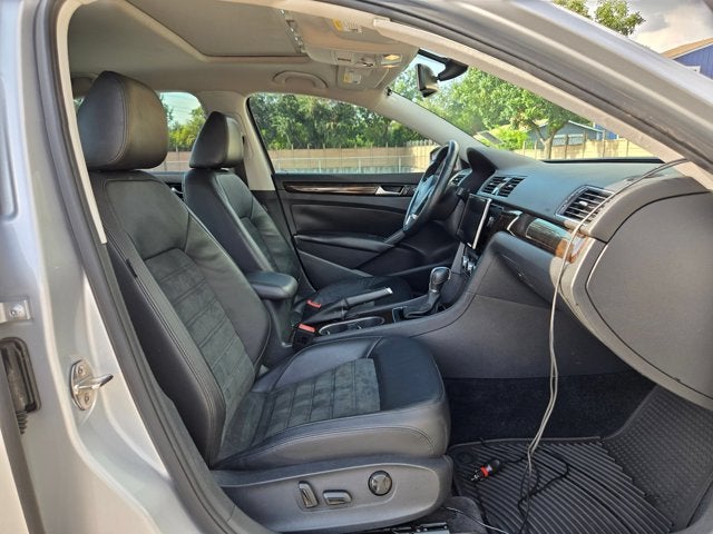2015 Volkswagen Passat 4dr Sdn 1.8T Auto SEL Premium