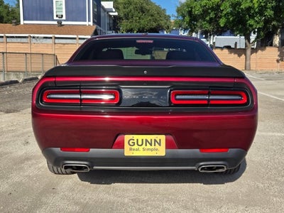 2021 Dodge Challenger SXT RWD