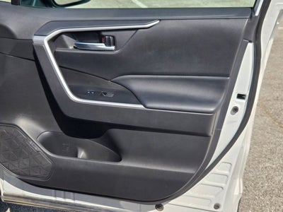 2022 Toyota RAV4 XLE FWD