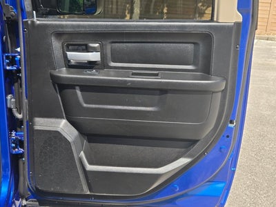 2019 RAM 3500 Tradesman 4x4 Crew Cab 8' Box