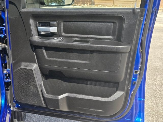 2019 RAM 3500 Tradesman 4x4 Crew Cab 8' Box