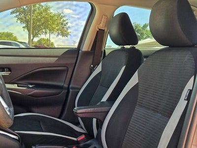 2020 Nissan Versa SV CVT