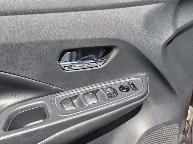 2020 Nissan Versa SV CVT