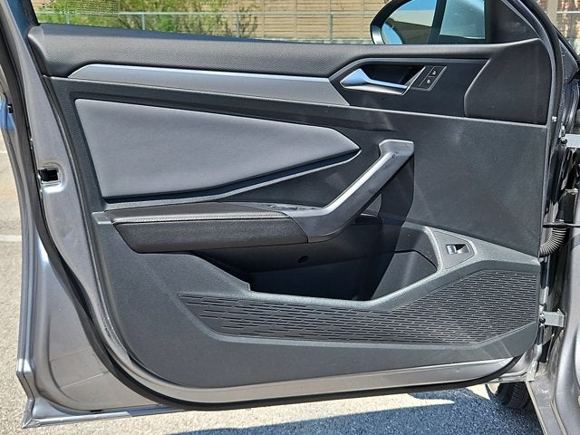2025 Volkswagen Jetta SE Auto