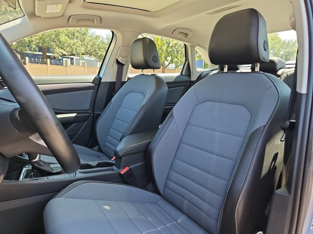 2025 Volkswagen Jetta SE Auto