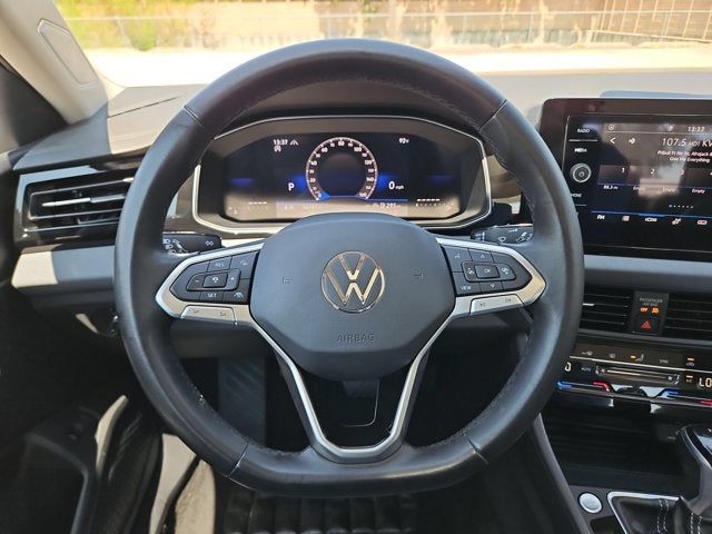 2025 Volkswagen Jetta SE Auto