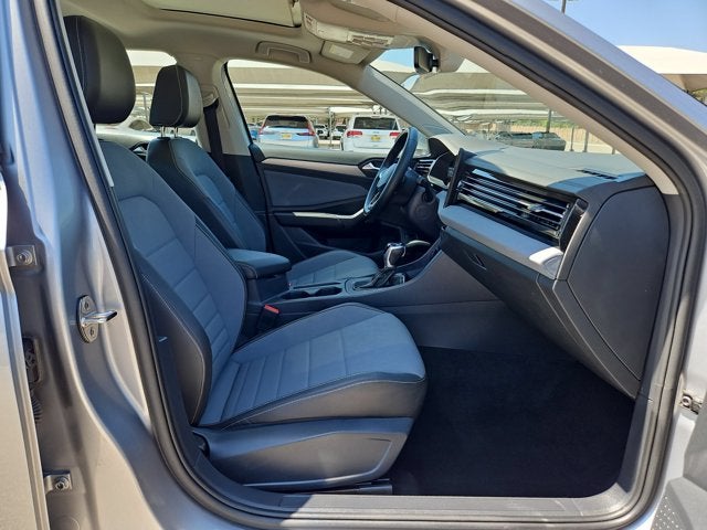 2025 Volkswagen Jetta SE Auto