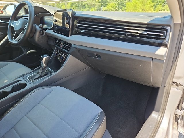 2025 Volkswagen Jetta SE Auto