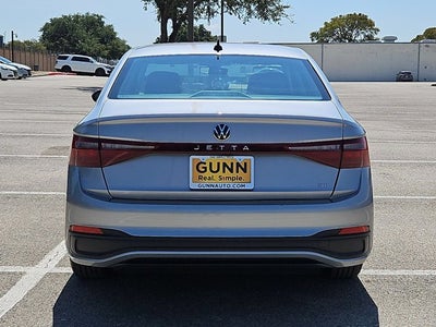 2025 Volkswagen Jetta SE Auto