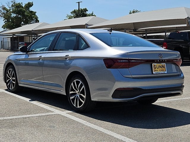 2025 Volkswagen Jetta SE Auto