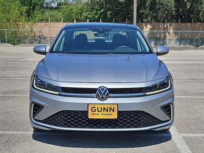 2025 Volkswagen Jetta SE Auto