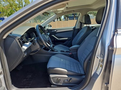 2025 Volkswagen Jetta SE Auto