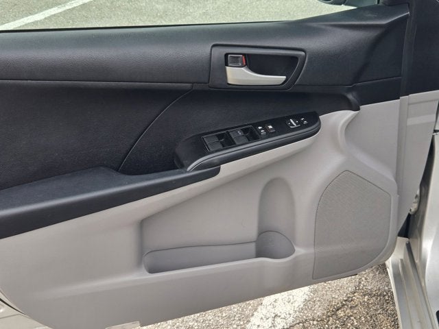 2012 Toyota Camry 4dr Sdn I4 Auto LE