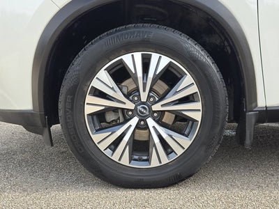 2022 Nissan Rogue FWD SV