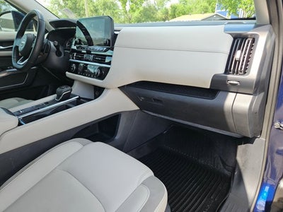 2022 Nissan Pathfinder SL