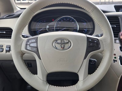 2013 Toyota Sienna XLE