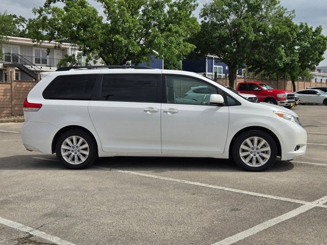 2013 Toyota Sienna XLE