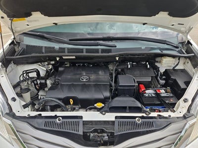 2013 Toyota Sienna XLE