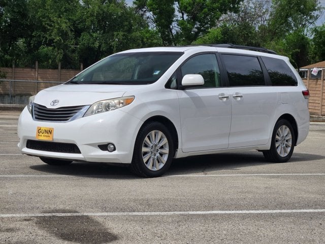 2013 Toyota Sienna XLE