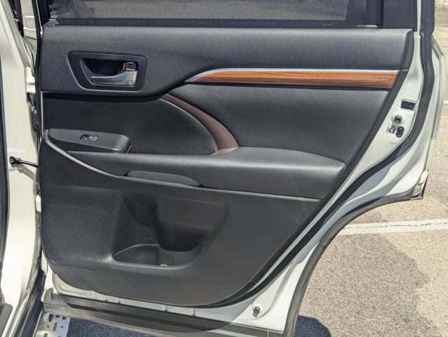 2018 Toyota Highlander Base