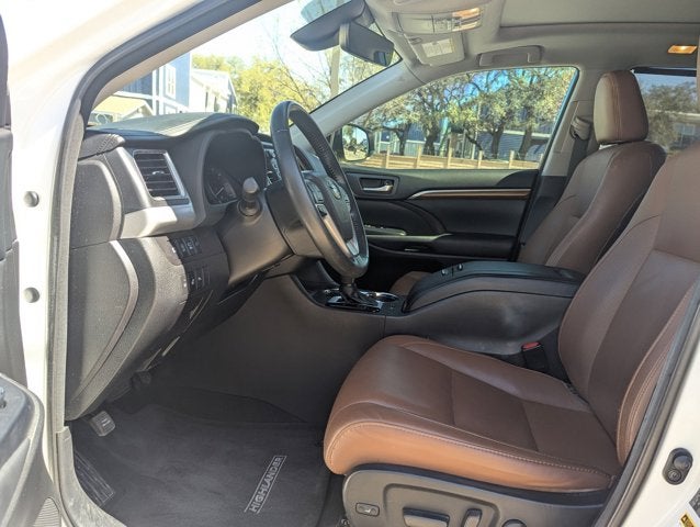 2018 Toyota Highlander Base