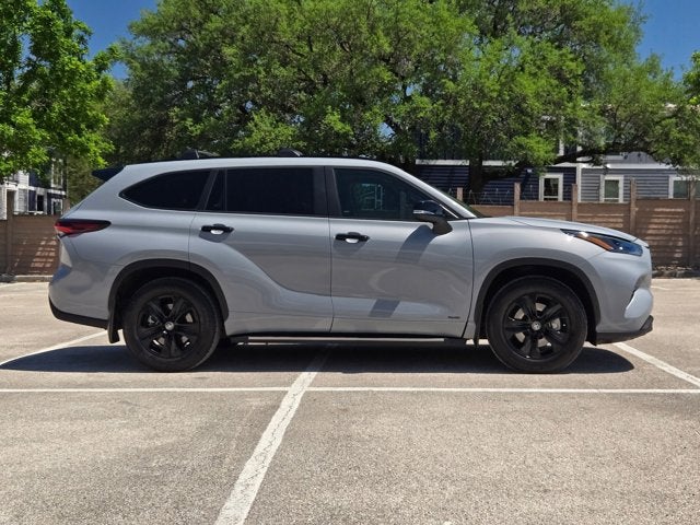 2025 Toyota Highlander Base