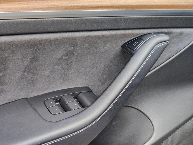 2023 Tesla Model 3 RWD