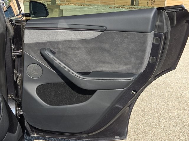 2026 Tesla Model Y Base