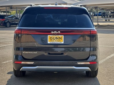 2022 Kia Carnival SX FWD