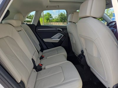 2022 Audi Q3 Premium 40 TFSI quattro