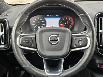 2021 Volvo XC40 T5 AWD R-Design