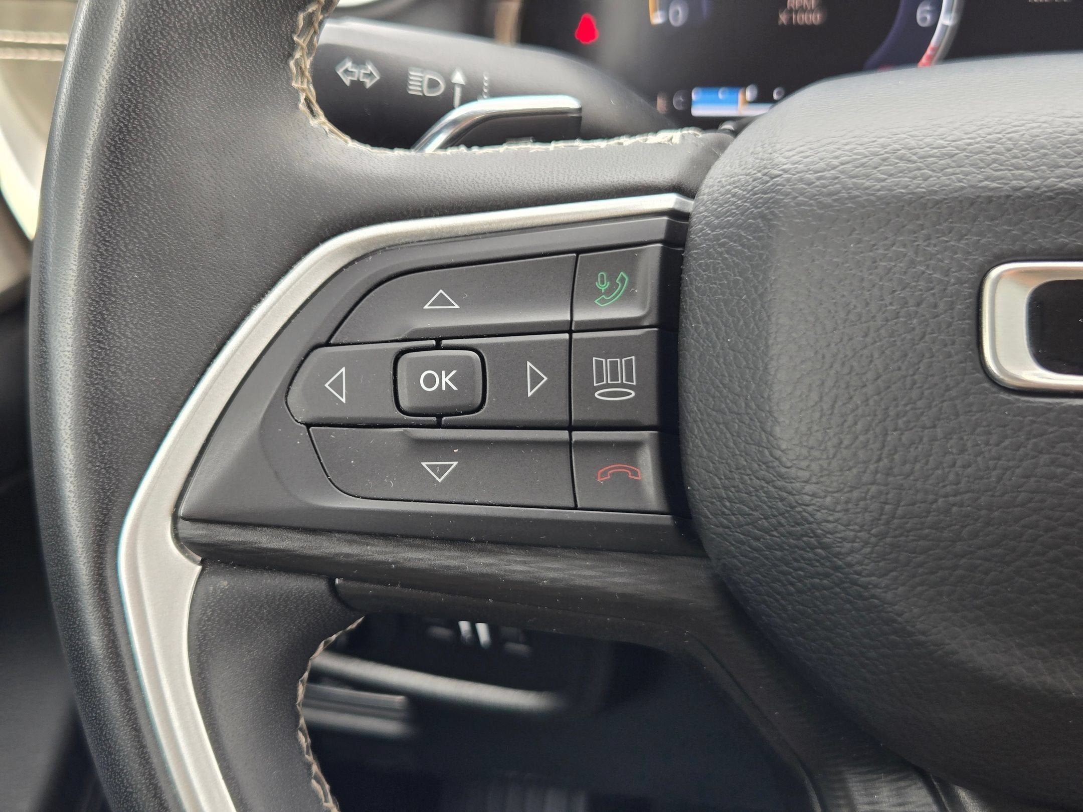 2023 Jeep GRAND CHEROKEE L 4WD