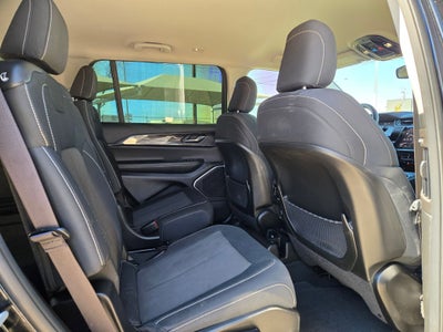 2022 Jeep GRAND CHEROKEE L LAREDO