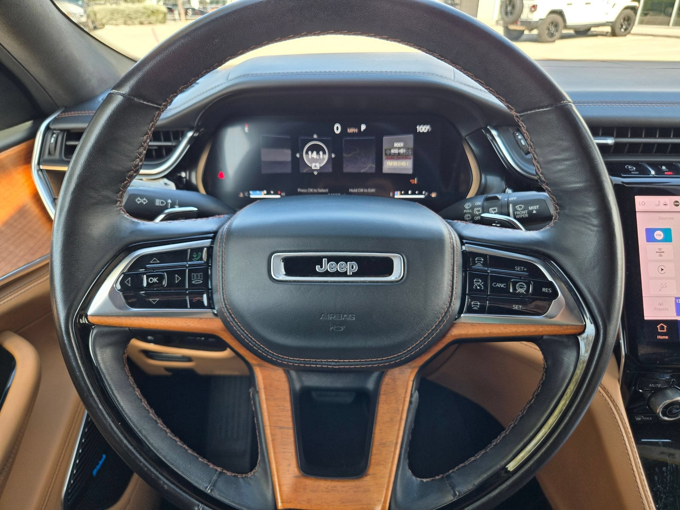 2022 Jeep GRAND CHEROKEE SUMMIT