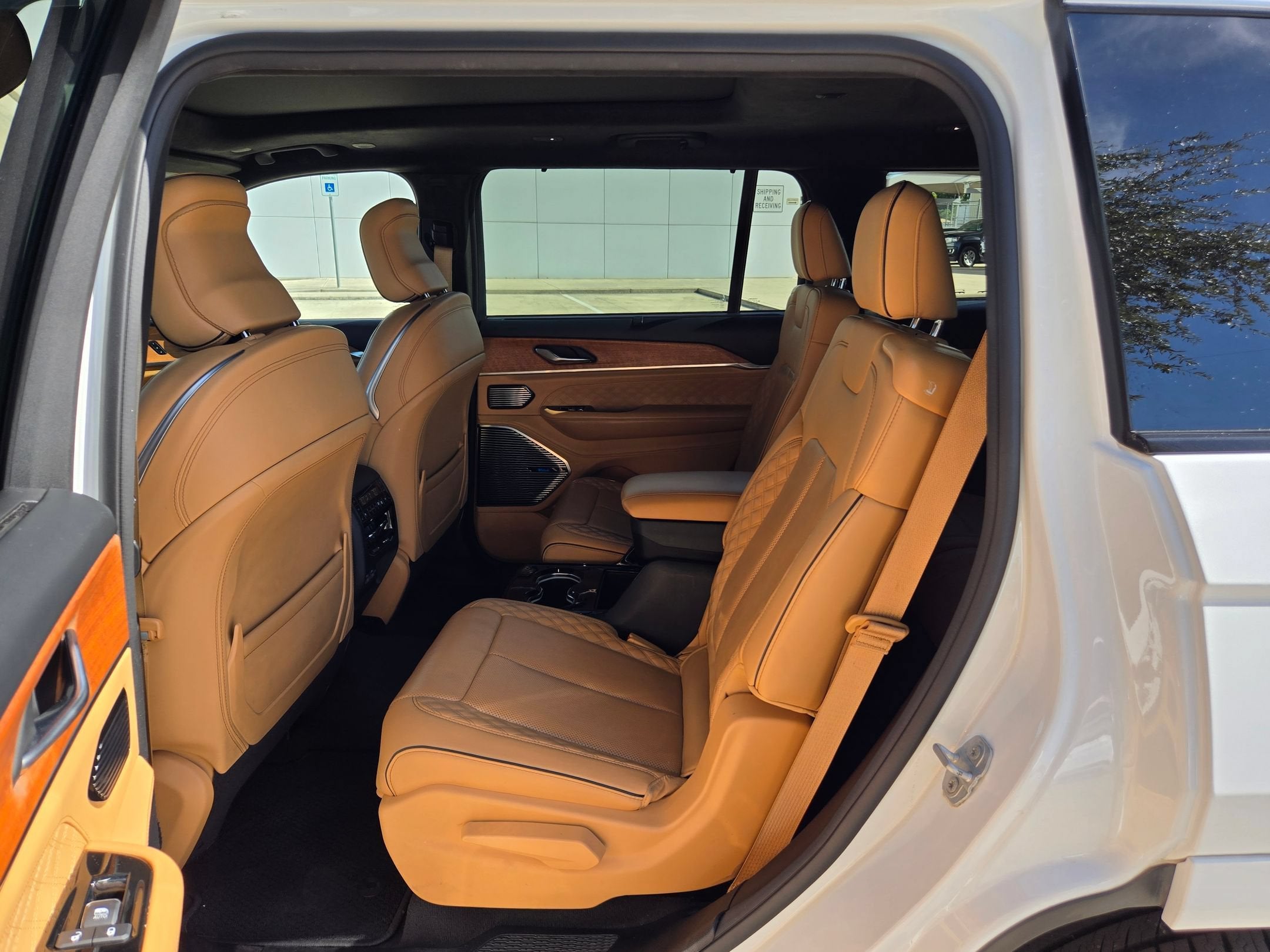 2022 Jeep GRAND CHEROKEE SUMMIT