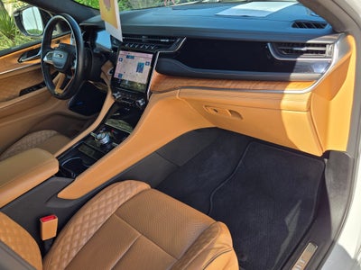 2022 Jeep GRAND CHEROKEE SUMMIT