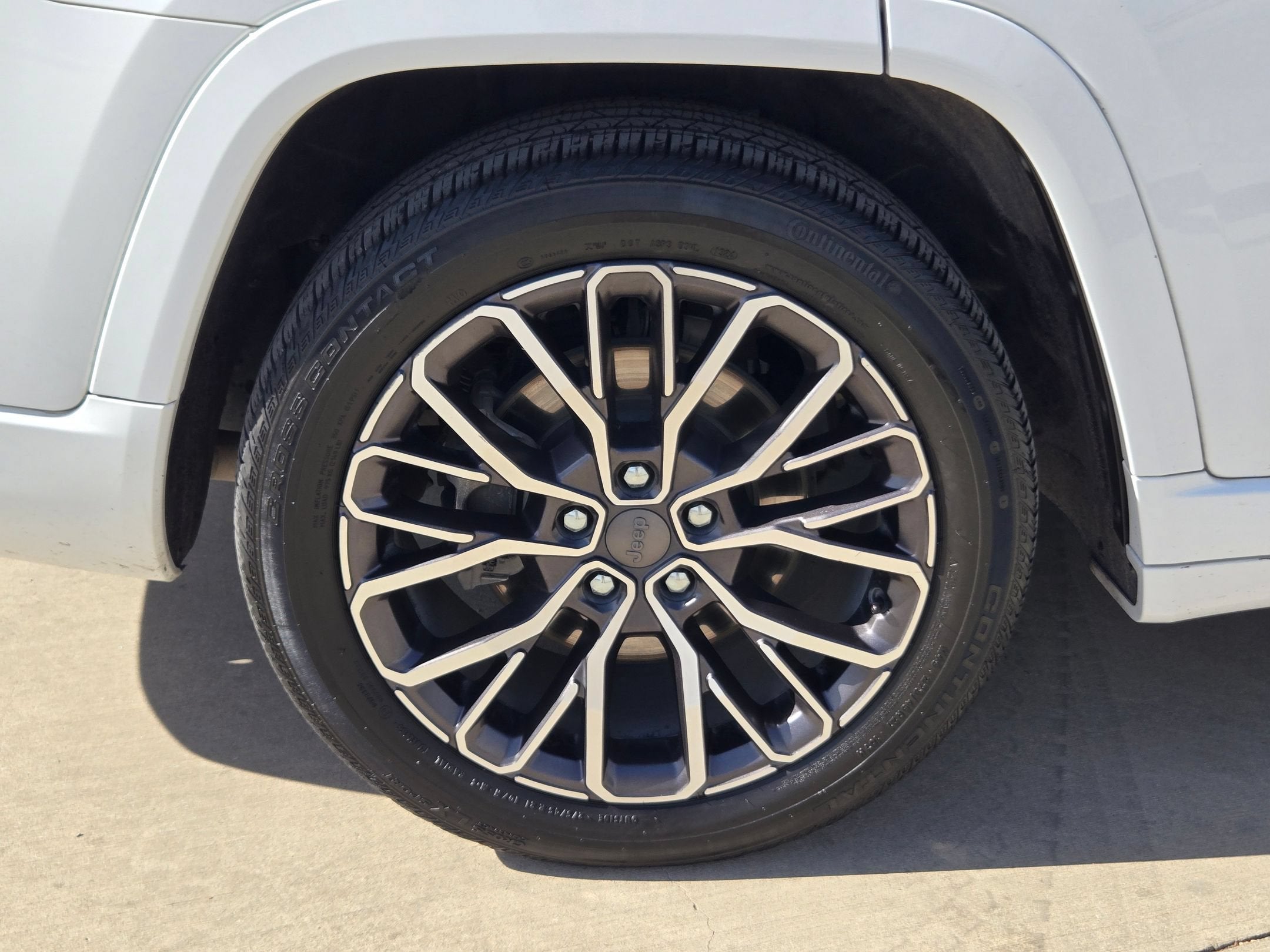 2022 Jeep GRAND CHEROKEE SUMMIT
