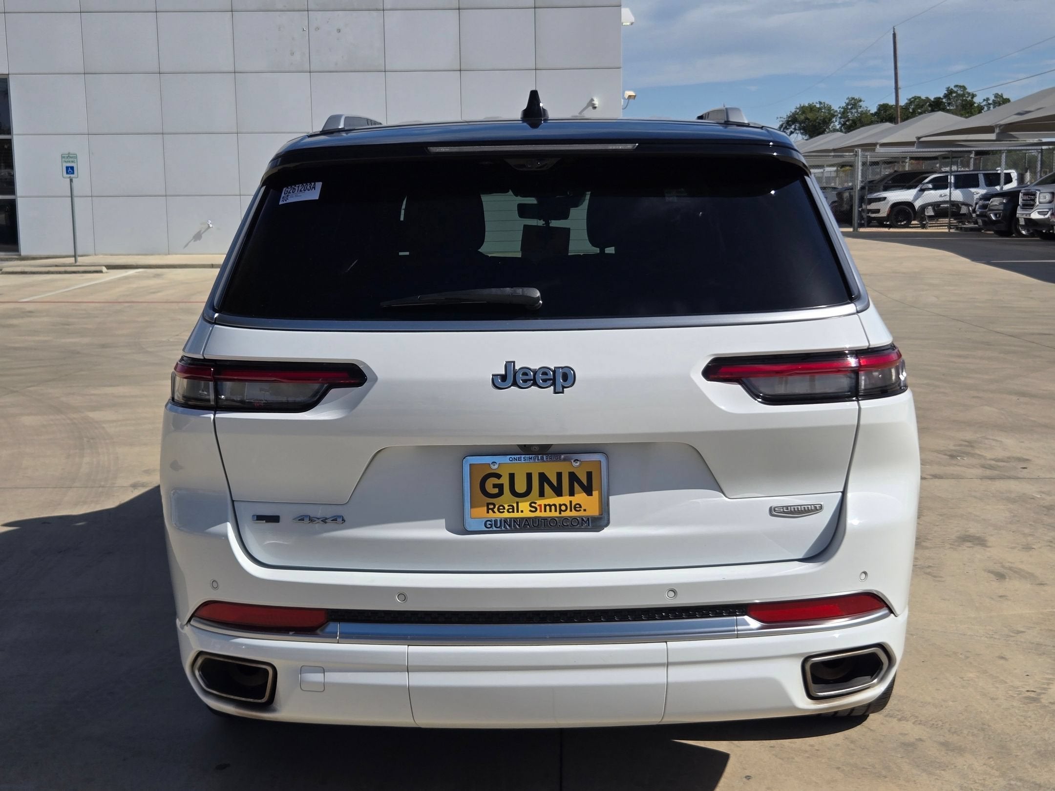 2022 Jeep GRAND CHEROKEE SUMMIT
