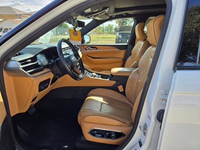 2022 Jeep GRAND CHEROKEE SUMMIT