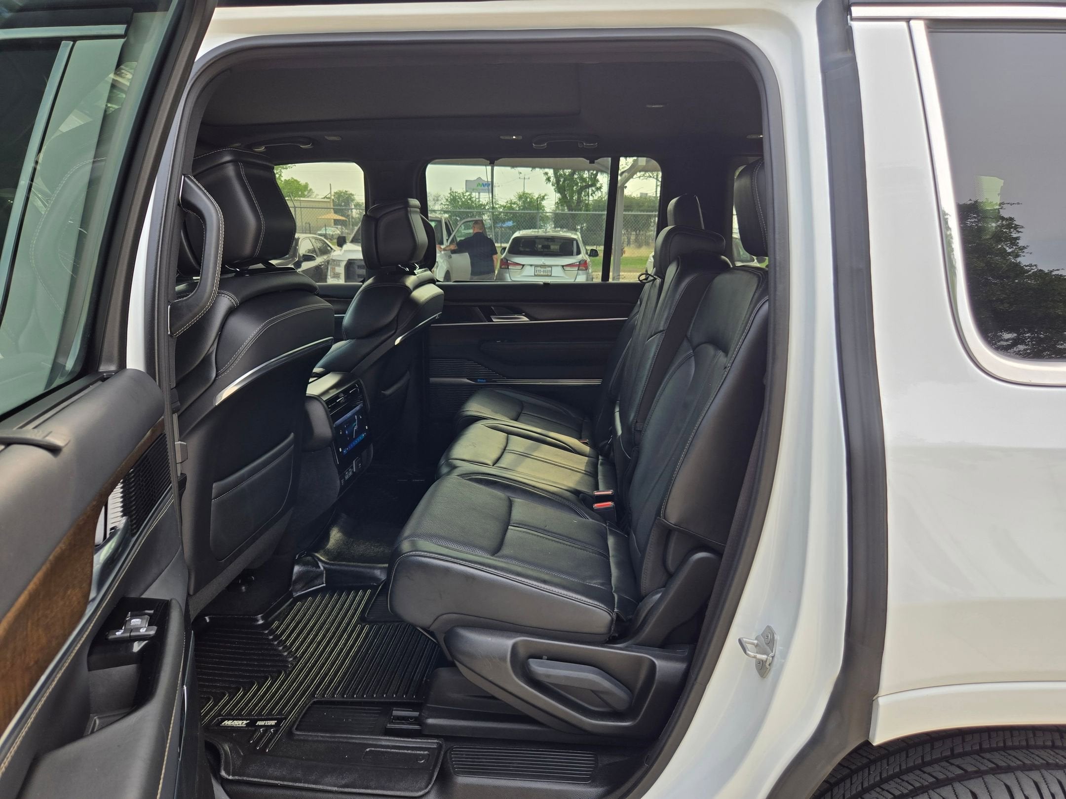 2023 Jeep GRAND WAGONEER WAGONEER