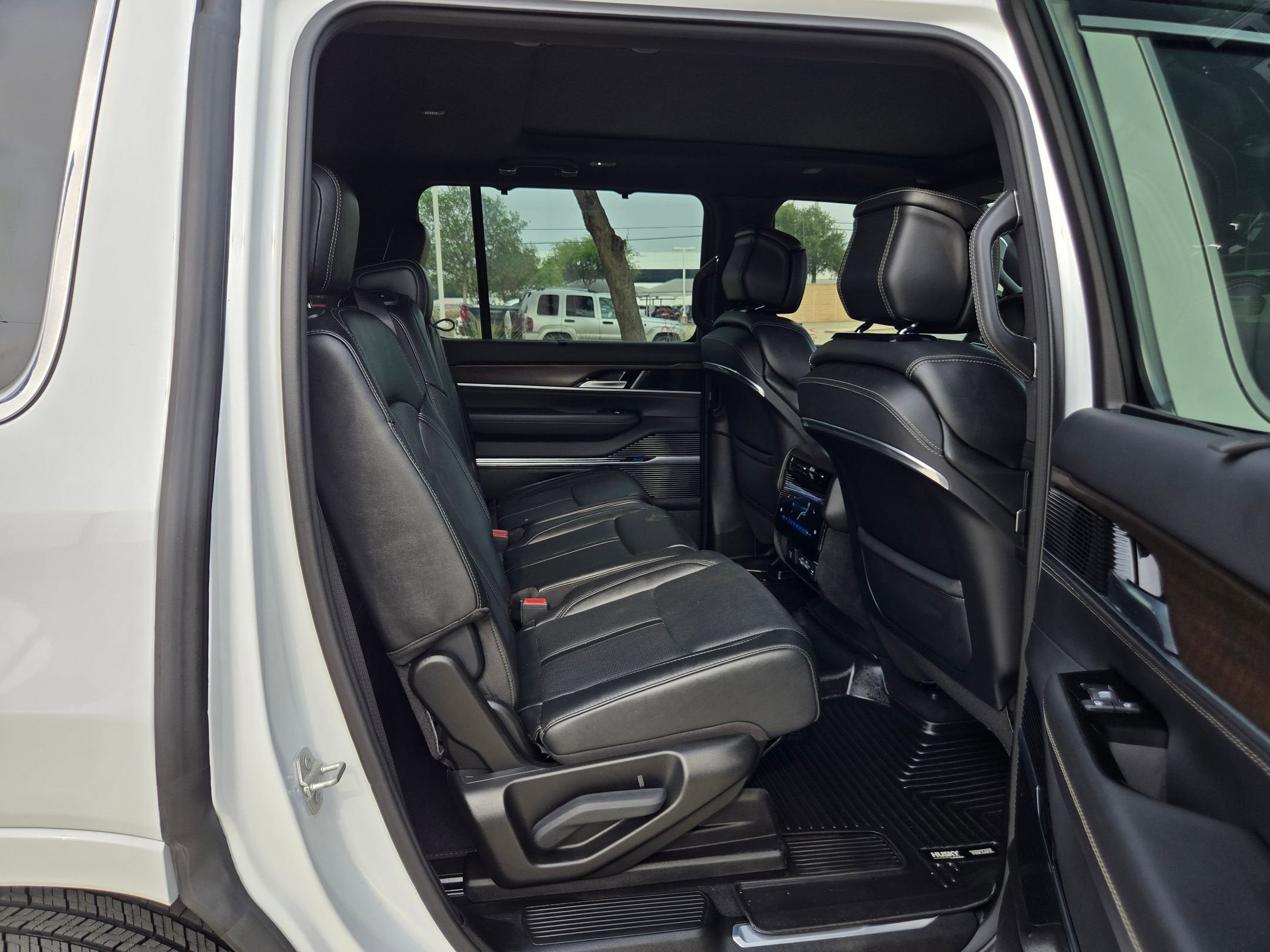 2023 Jeep GRAND WAGONEER WAGONEER