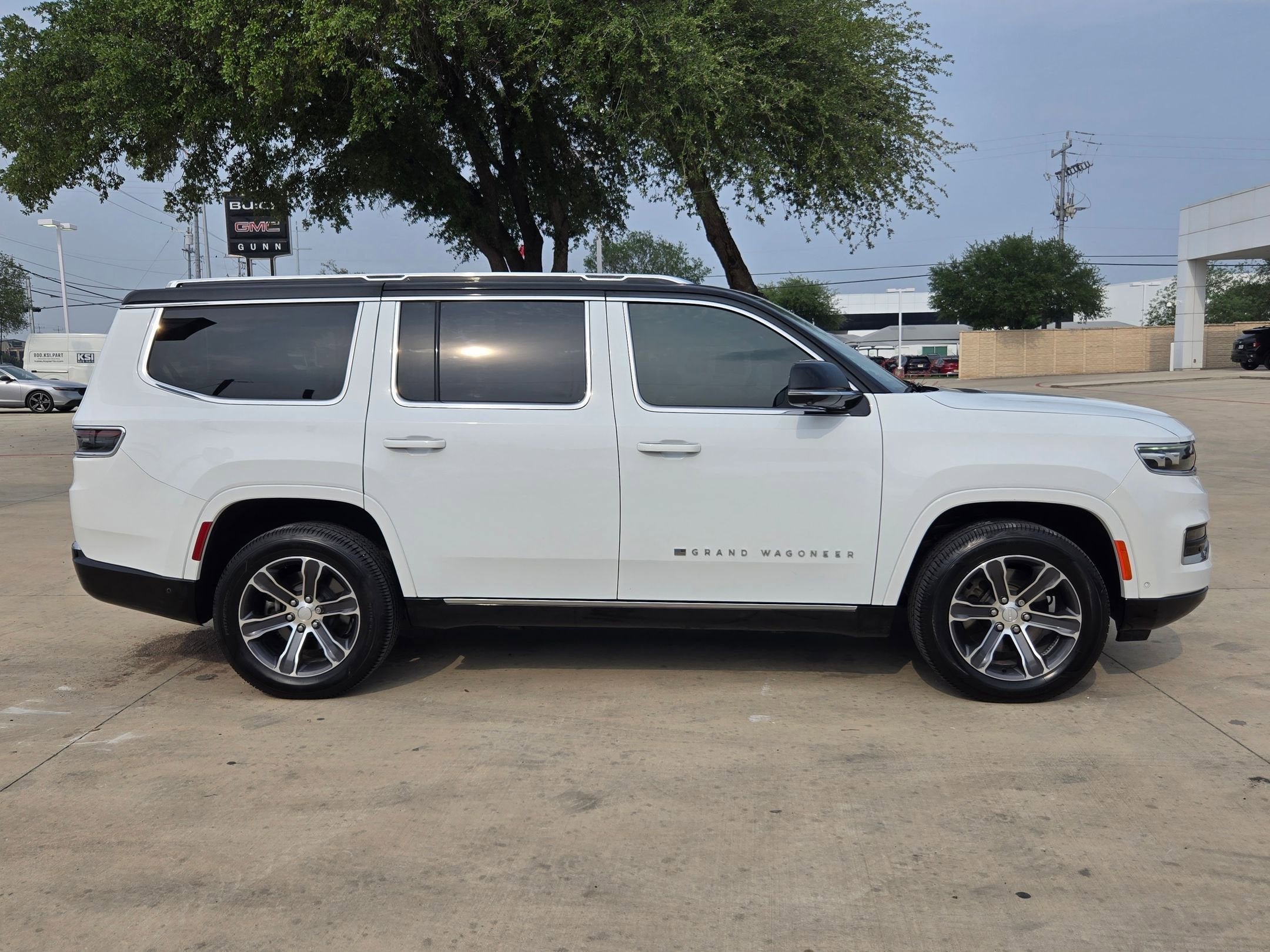 2023 Jeep GRAND WAGONEER WAGONEER