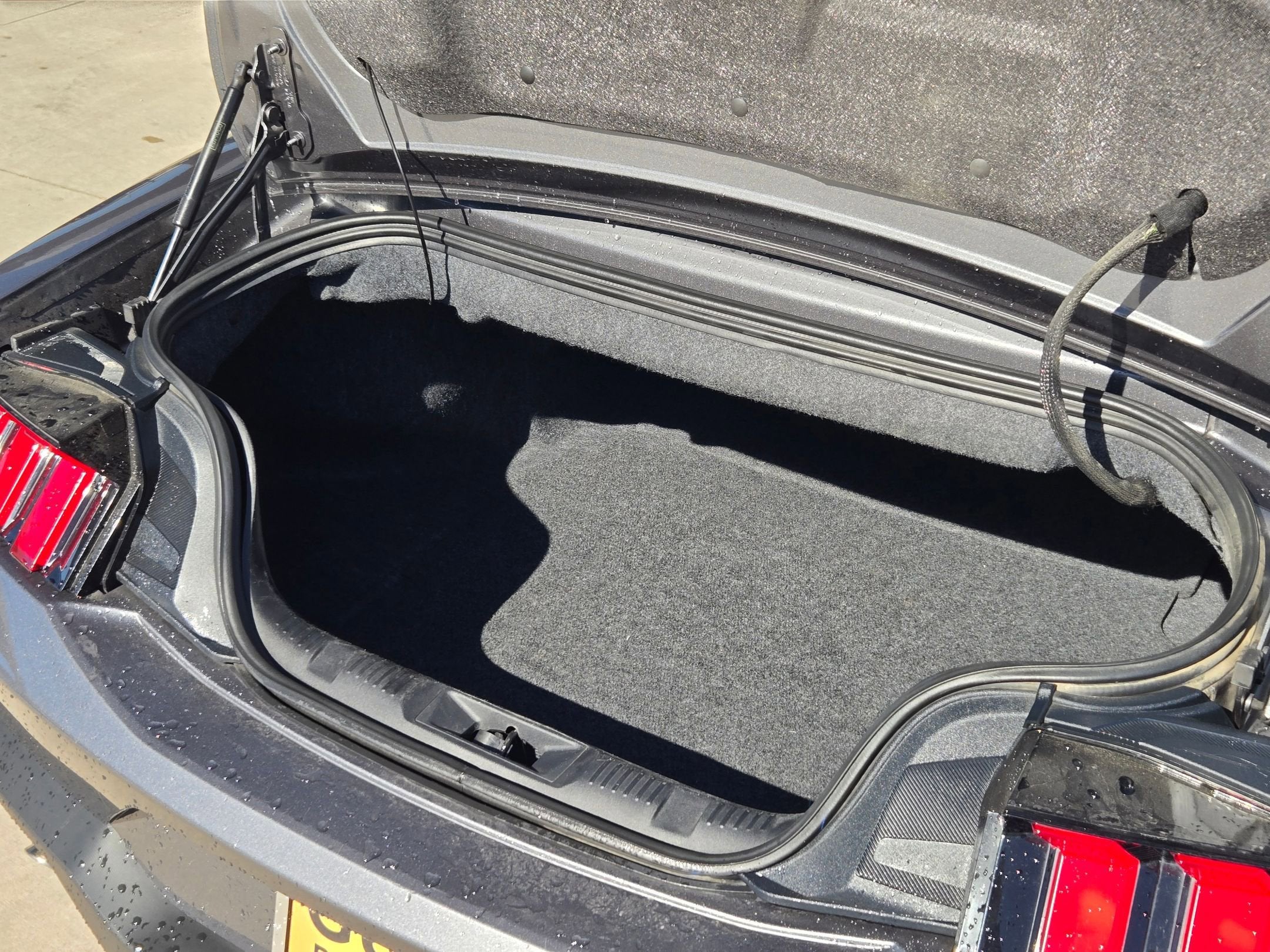 2024 Ford MUSTANG GT PREMIUM