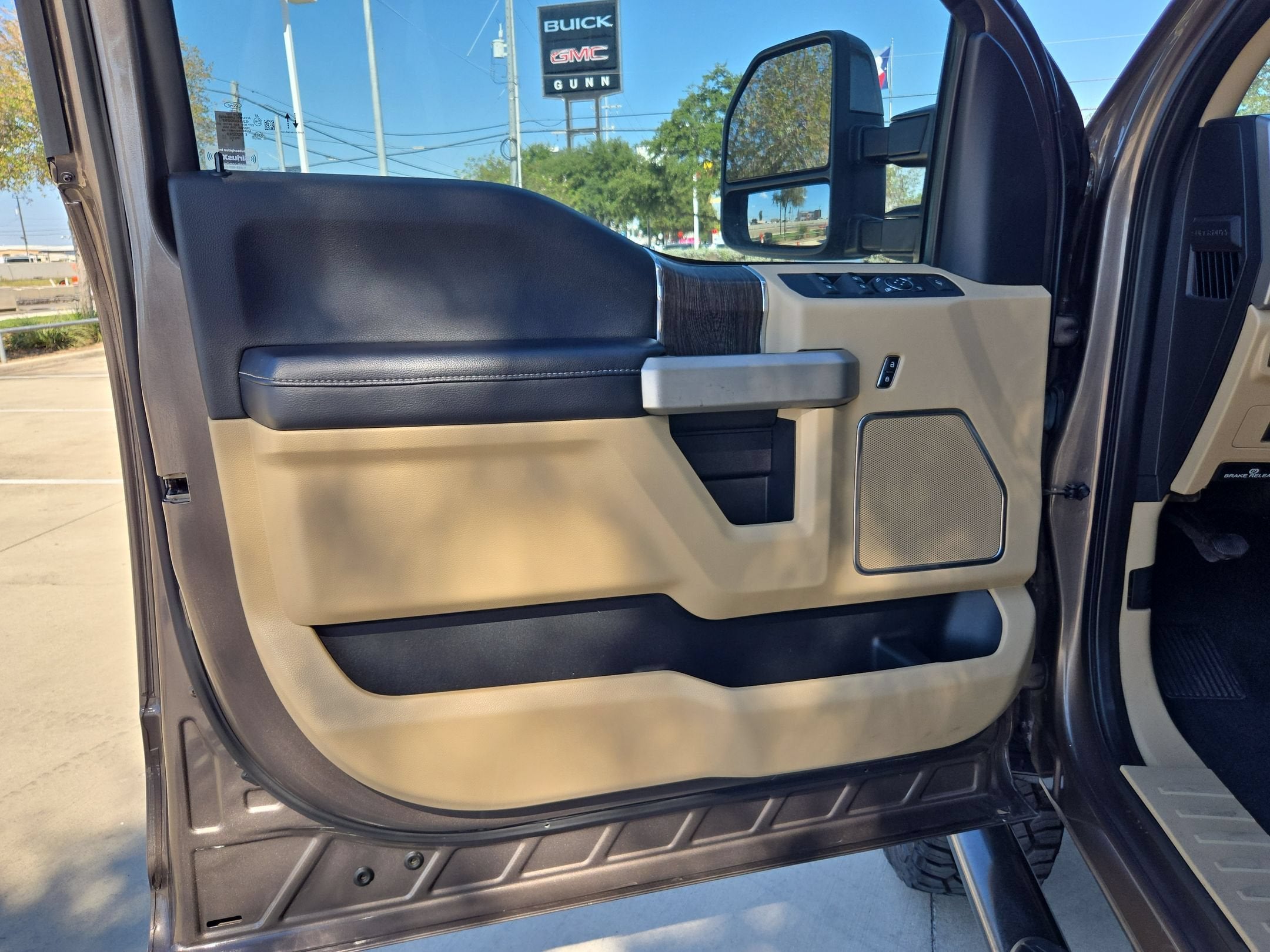 2021 Ford F-250 SD LARIAT