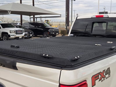 2017 Ford SUPER DUTY F-350 SRW LARIAT SRW