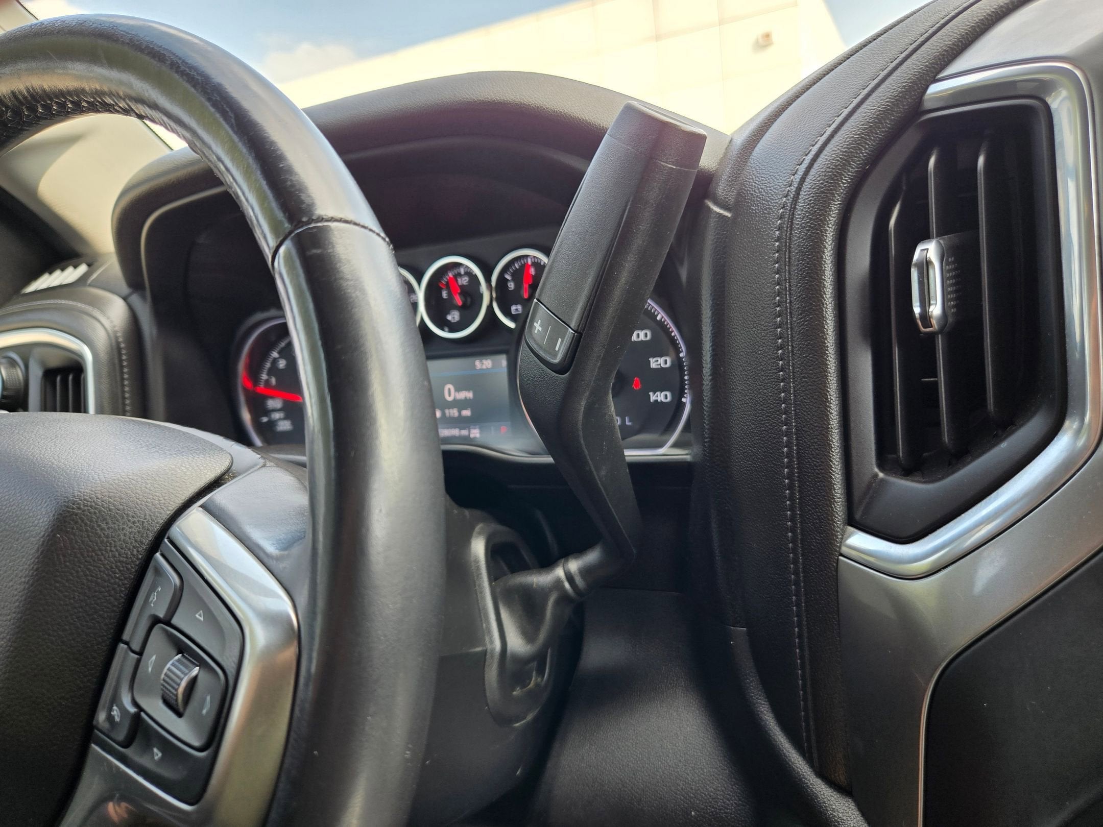 2019 Chevrolet SILVERADO 1500 RST 4WD