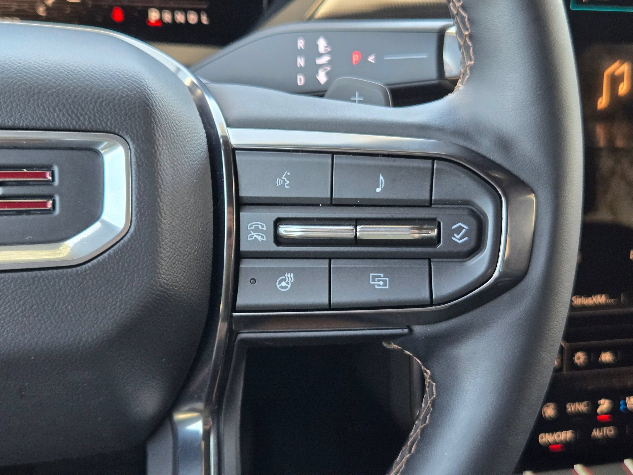 2024 GMC ACADIA AWD AT4
