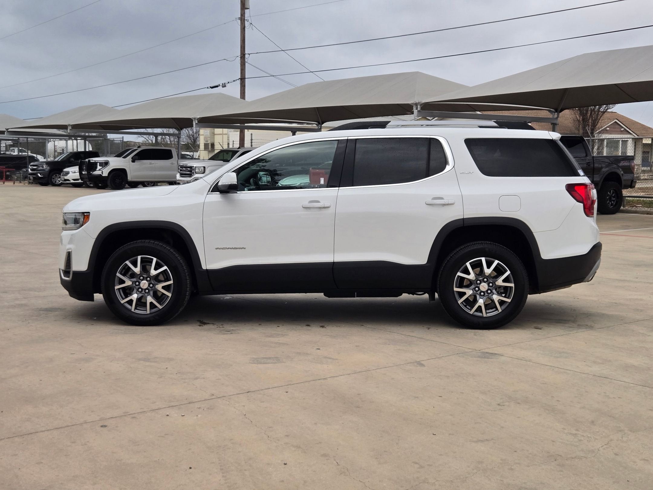 2023 GMC ACADIA SLT